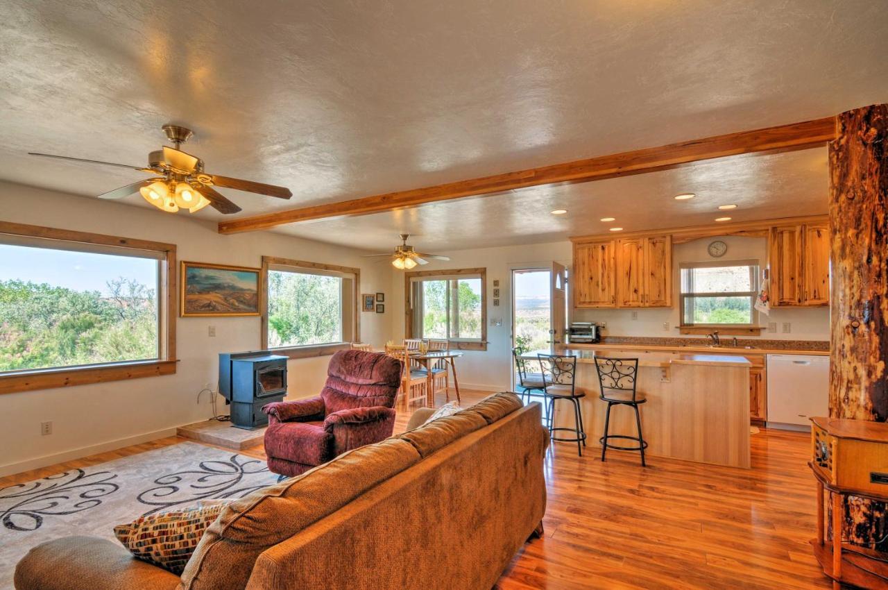 Cozy Henrieville Cabin 18 Mi To Bryce Canyon Np! Экстерьер фото