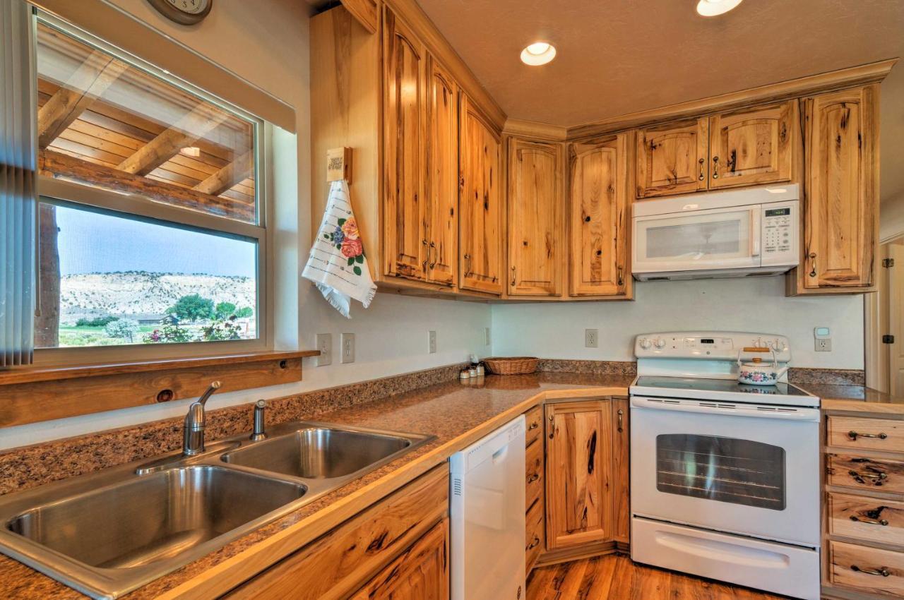 Cozy Henrieville Cabin 18 Mi To Bryce Canyon Np! Экстерьер фото